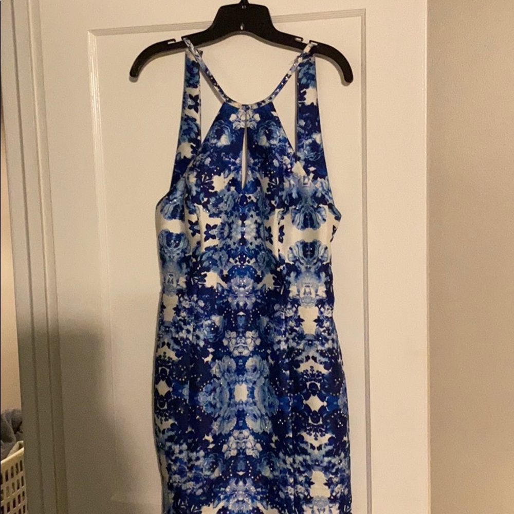 PROM DRESS!! - Picture 2 of 4